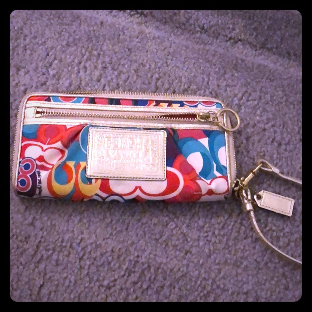 Coach poppy wristlet/wallet